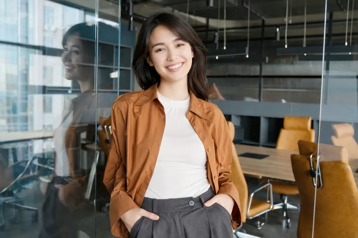 A LinkNova account manager in the agency's office